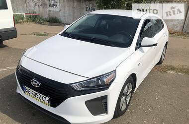 Хэтчбек Hyundai Ioniq 2017 в Киеве