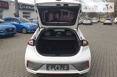 Седан Hyundai Ioniq 2016 в Одессе