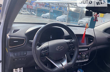 Седан Hyundai Ioniq 2018 в Кривом Роге