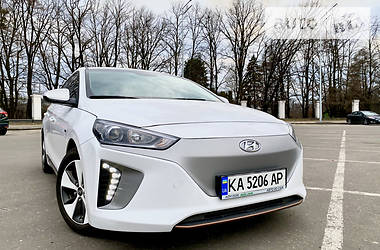 Хэтчбек Hyundai Ioniq 2018 в Киеве