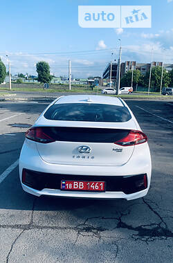 Лифтбек Hyundai Ioniq 2017 в Луцке
