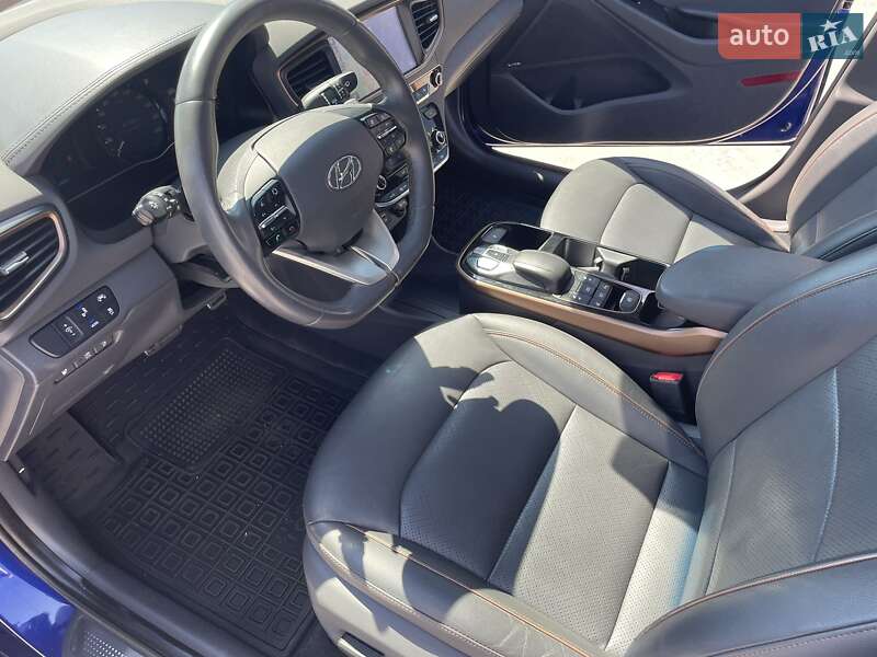 Хэтчбек Hyundai Ioniq 2019 в Киеве