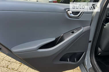 Ліфтбек Hyundai Ioniq 2021 в 
