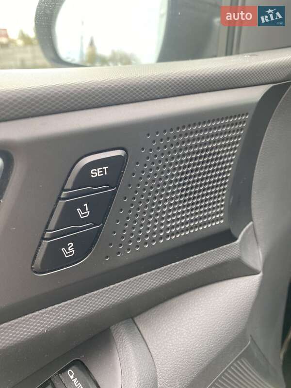 Хэтчбек Hyundai Ioniq 2017 в Харькове фото 6 Хэтчбек Hyundai Ioniq 2017 в Харькове