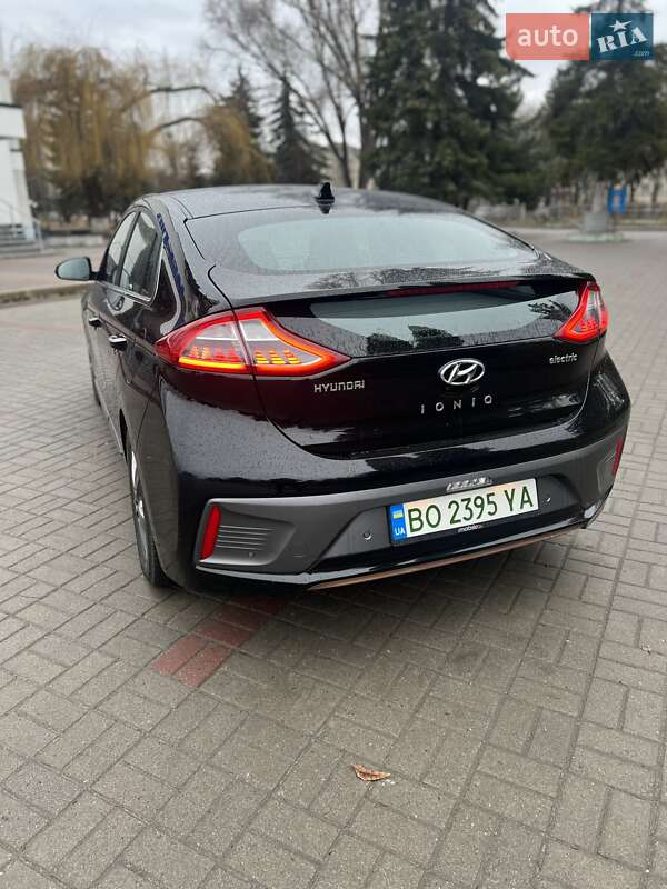 Хетчбек Hyundai Ioniq 2017 в Тернополі