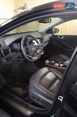 Хэтчбек Hyundai Ioniq 2017 в Каменском