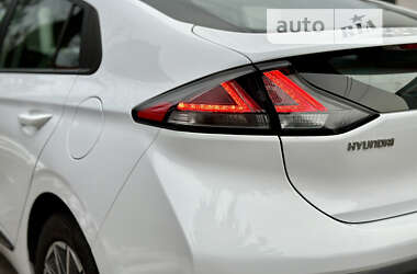 Лифтбек Hyundai Ioniq 2021 в 