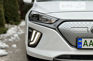 Лифтбек Hyundai Ioniq 2021 в 