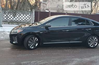 Хэтчбек Hyundai Ioniq 2016 в Киеве