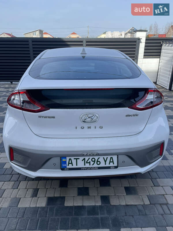 Хетчбек Hyundai Ioniq 2017 в Одесі