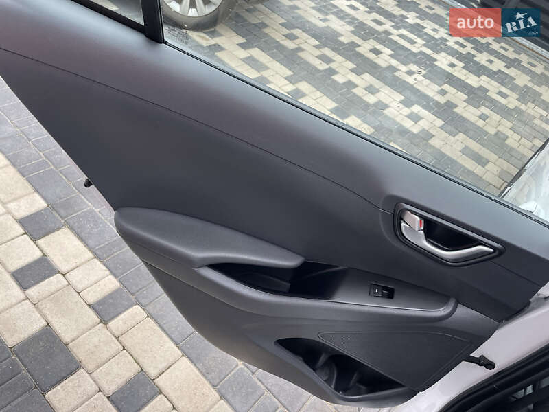 Хетчбек Hyundai Ioniq 2017 в Одесі