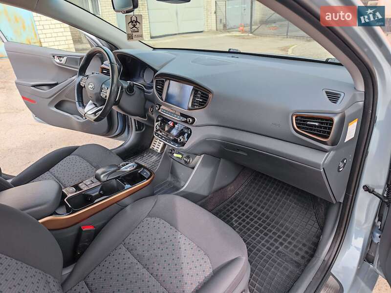 Хэтчбек Hyundai Ioniq 2017 в Днепре