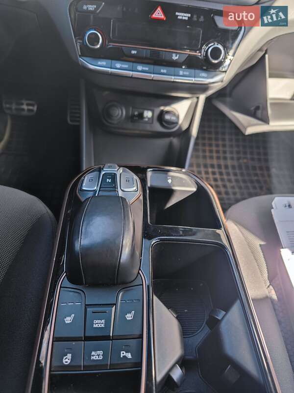 Хэтчбек Hyundai Ioniq 2017 в Днепре