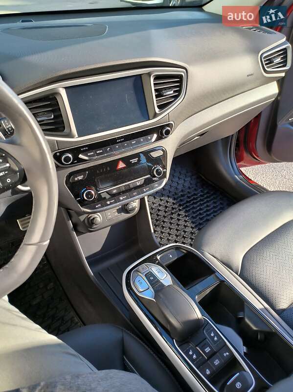 Ліфтбек Hyundai Ioniq 2019 в Дніпрі