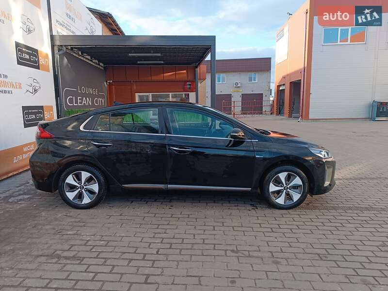 Хетчбек Hyundai Ioniq 2018 в Києві