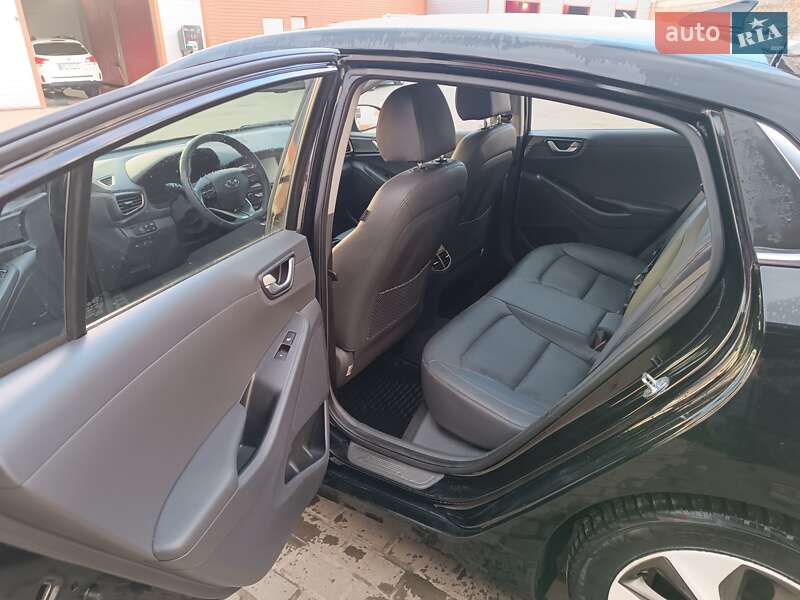 Хетчбек Hyundai Ioniq 2018 в Києві