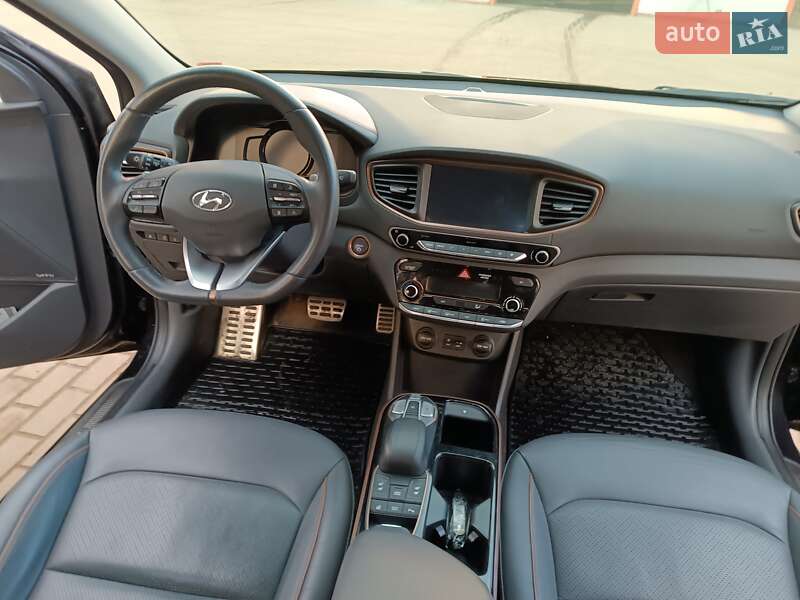 Хетчбек Hyundai Ioniq 2018 в Києві