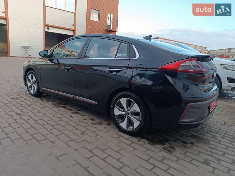 Хетчбек Hyundai Ioniq 2018 в Києві