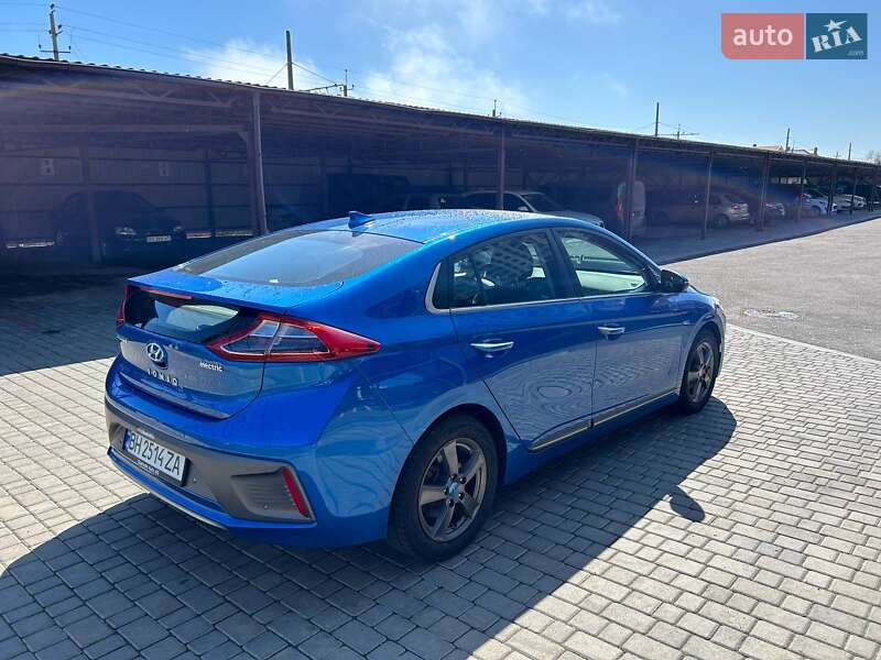 Хэтчбек Hyundai Ioniq 2017 в Одессе