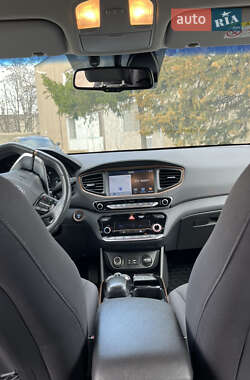 Хетчбек Hyundai Ioniq 2017 в Білгороді-Дністровському