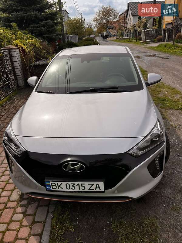 Хетчбек Hyundai Ioniq 2018 в Бродах