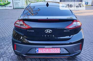 Хэтчбек Hyundai Ioniq 2017 в Каменец-Подольском