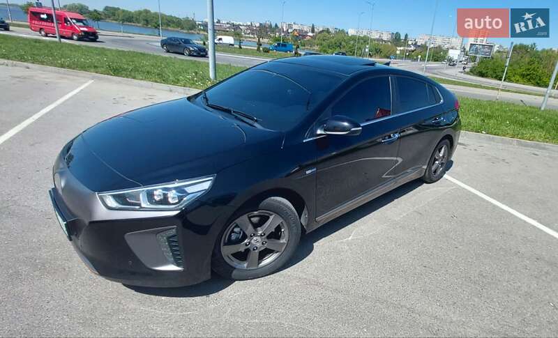 Хэтчбек Hyundai Ioniq 2016 в Виннице