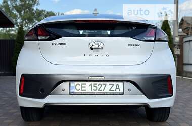Лифтбек Hyundai Ioniq 2021 в Черновцах