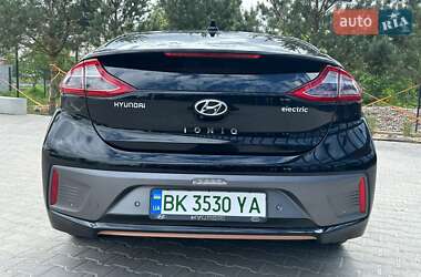 Хэтчбек Hyundai Ioniq 2017 в Ровно