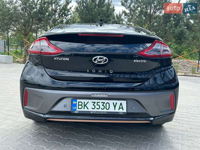 Хэтчбек Hyundai Ioniq 2017 в Ровно