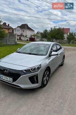 Хэтчбек Hyundai Ioniq 2018 в 