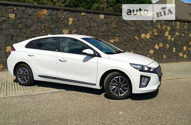 Лифтбек Hyundai Ioniq 2021 в Луцке