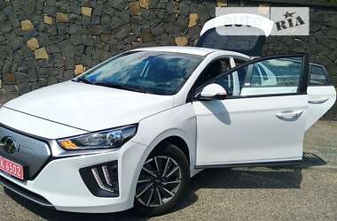 Лифтбек Hyundai Ioniq 2021 в Луцке