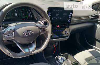 Лифтбек Hyundai Ioniq 2021 в Луцке