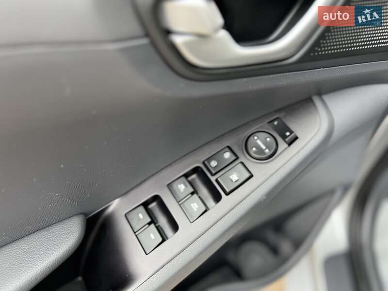 Хетчбек Hyundai Ioniq 2018 в Радивиліві