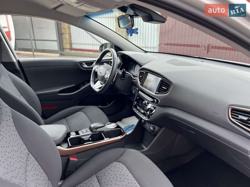Хетчбек Hyundai Ioniq 2018 в Радивиліві