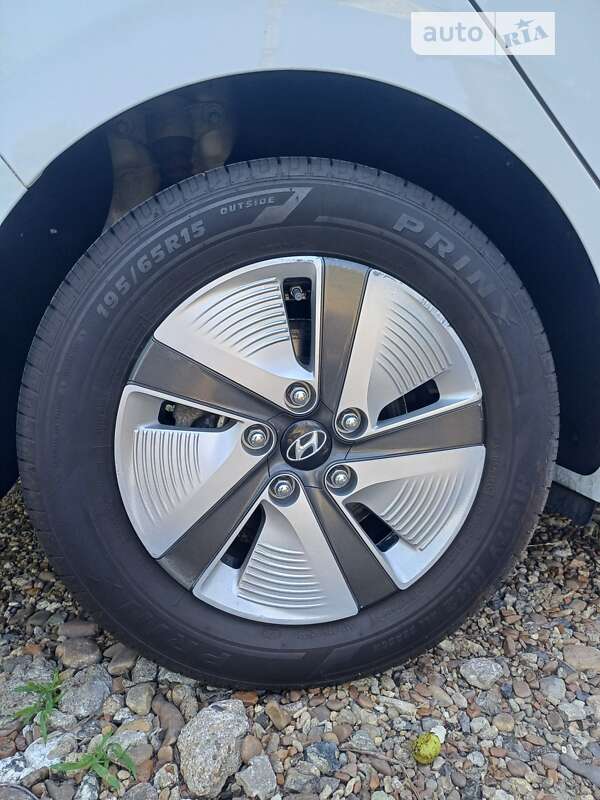 Лифтбек Hyundai Ioniq 2021 в Одессе