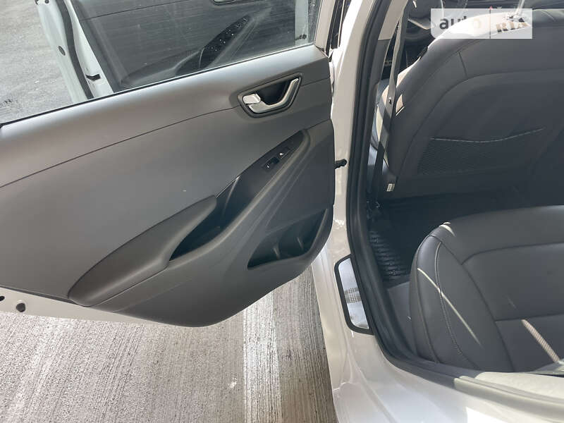 Лифтбек Hyundai Ioniq 2019 в Одессе