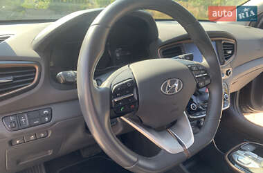 Хетчбек Hyundai Ioniq 2018 в 