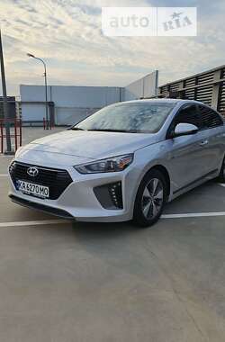 Лифтбек Hyundai Ioniq 2019 в Киеве