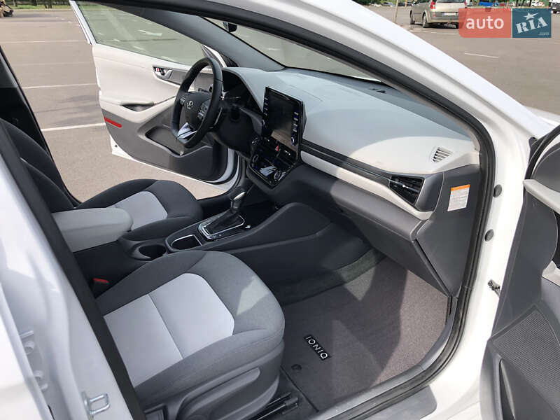 Лифтбек Hyundai Ioniq 2020 в Киеве