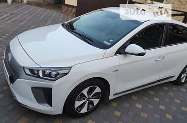 Хэтчбек Hyundai Ioniq 2017 в Кременчуге