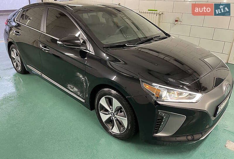 Хэтчбек Hyundai Ioniq 2018 в Львове