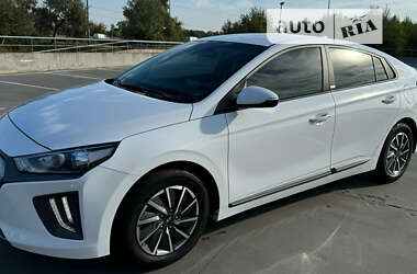 Лифтбек Hyundai Ioniq 2021 в Киеве