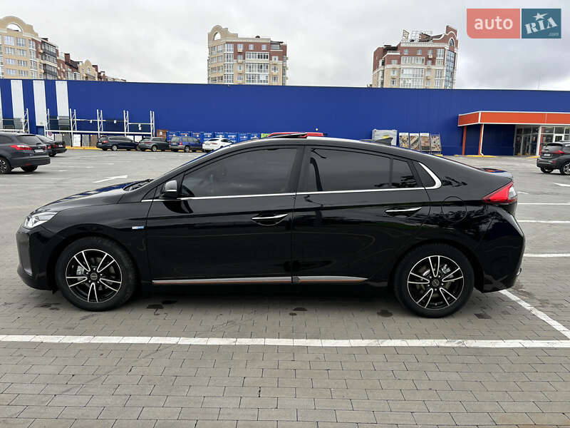 Хетчбек Hyundai Ioniq 2017 в Умані