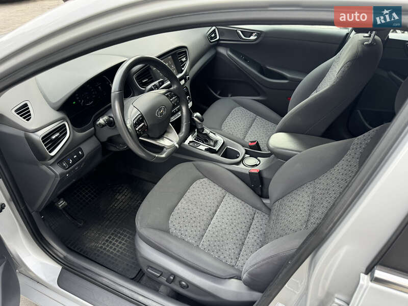 Хэтчбек Hyundai Ioniq 2017 в Львове фото 12 Хэтчбек Hyundai Ioniq 2017 в Львове