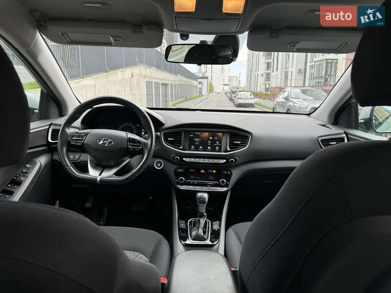 Хэтчбек Hyundai Ioniq 2017 в Львове фото 16 Хэтчбек Hyundai Ioniq 2017 в Львове