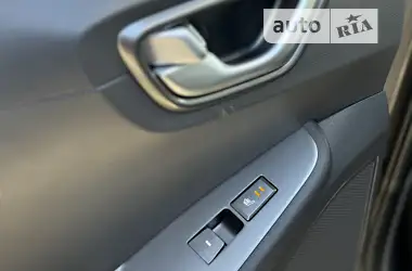 Hyundai Ioniq 2019