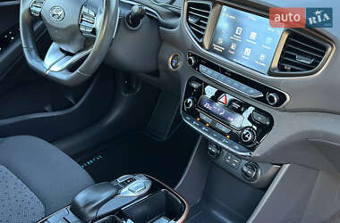 Хетчбек Hyundai Ioniq 2019 в 