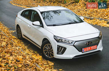 Лифтбек Hyundai Ioniq 2021 в Киеве